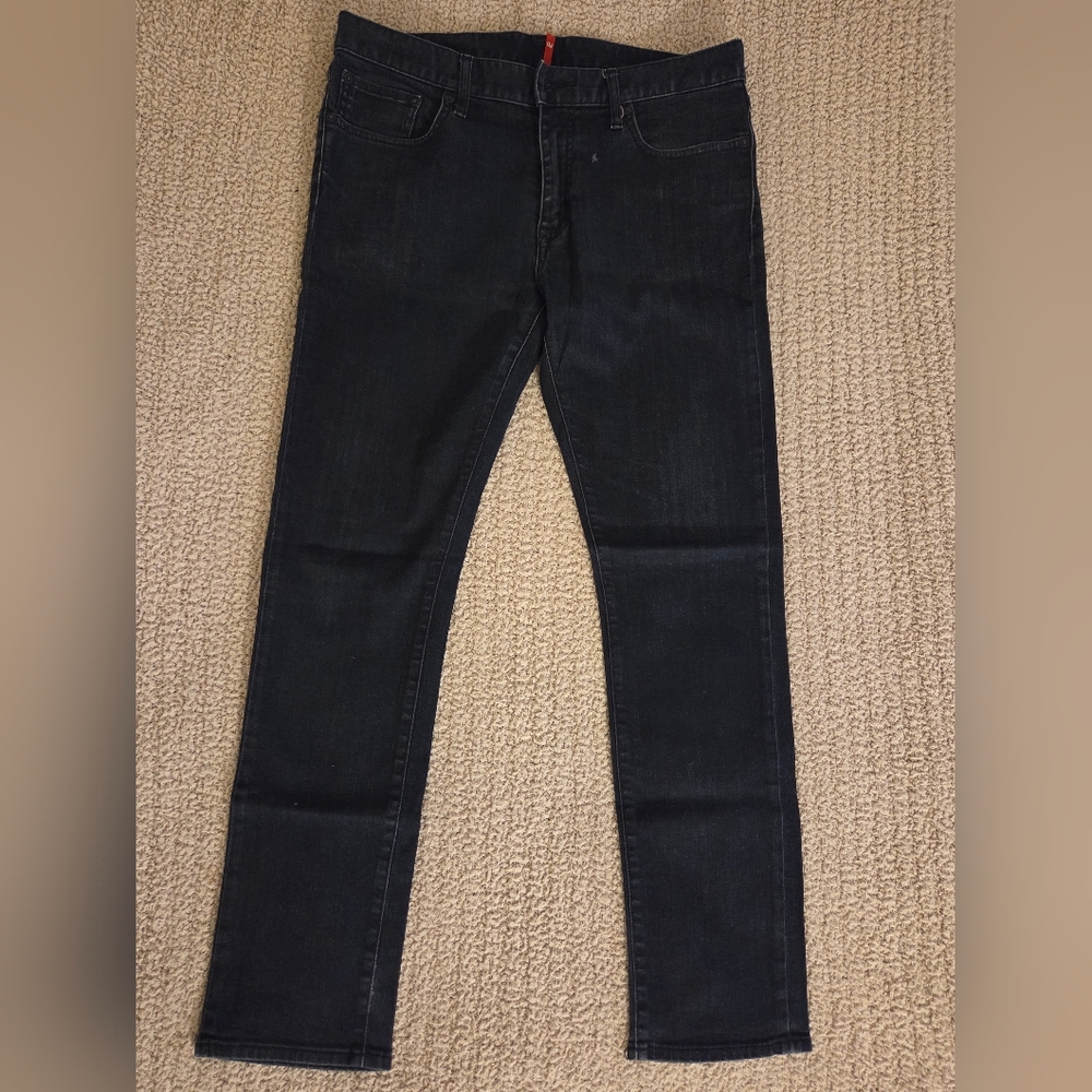 Uniqlo Men's Dark Wash Straight Leg Jeans